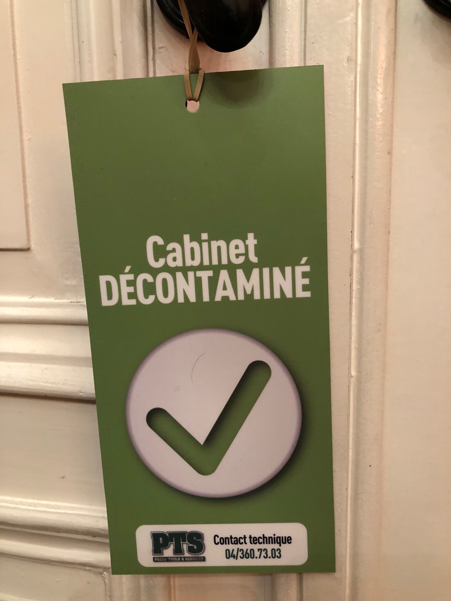 Stérilisation UVC terminée - cabinet désinfecté